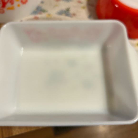 Vintage Pyrex #500. 1 1/2 qt baking dish - Picture 2 of 3